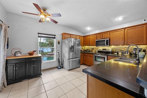 Casa en venta en Orlando, Florida, 3 dormitorios, 133.97 m2 № 1786346 - foto 14