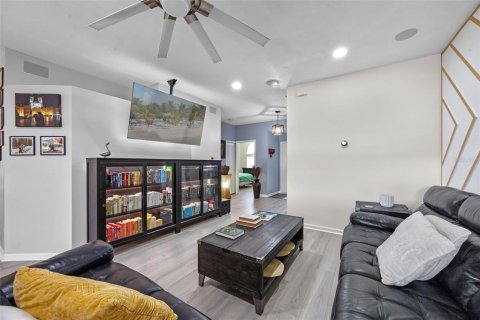 Casa en venta en Orlando, Florida, 3 dormitorios, 133.97 m2 № 1786346 - foto 6