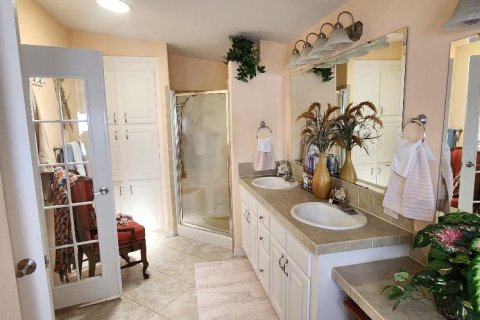 House in Port St. Lucie, Florida 2 bedrooms, 151.43 sq.m. № 2191709 - photo 14