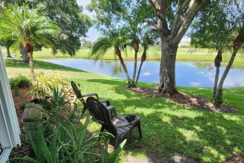House in Port St. Lucie, Florida 2 bedrooms, 151.43 sq.m. № 2191709 - photo 4
