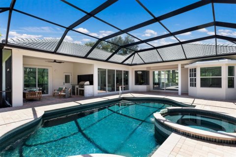 House in University Park, Florida 4 bedrooms, 262.08 sq.m. № 1805063 - photo 4
