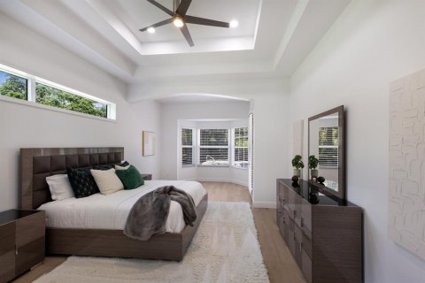 House in University Park, Florida 4 bedrooms, 262.08 sq.m. № 1805063 - photo 20
