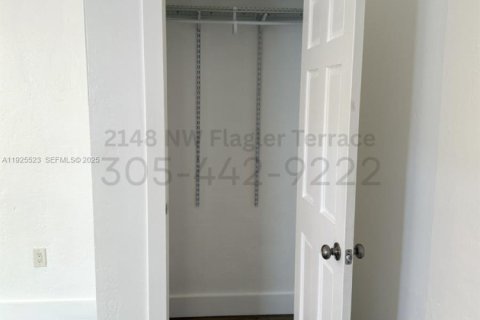 Apartment in Miami, Florida 359.53 sq.m. № 1994683 - photo 5