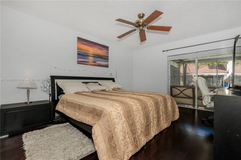 Townhouse in Margate, Florida 4 bedrooms, 158.49 sq.m. № 1830372 - photo 15