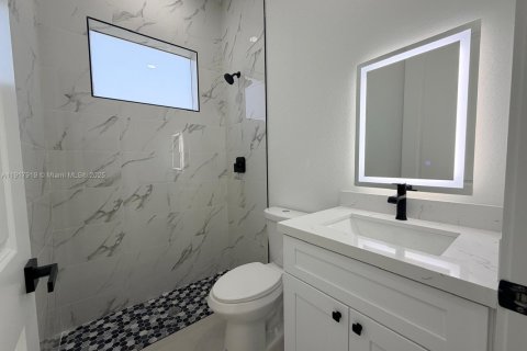 Casa en alquiler en Lehigh Acres, Florida, 3 dormitorios, 117.99 m2 № 1972954 - foto 15