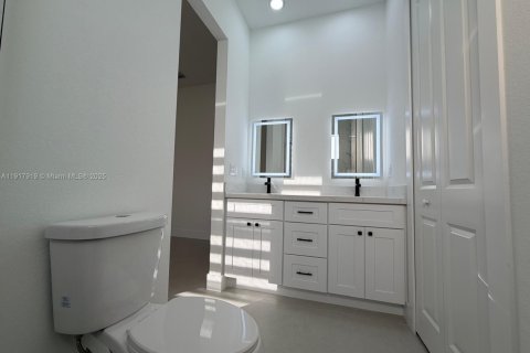 Casa en alquiler en Lehigh Acres, Florida, 3 dormitorios, 117.99 m2 № 1972954 - foto 22