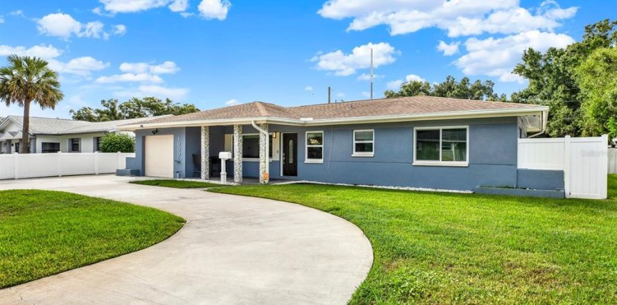 Villa ou maison à Saint Petersburg, Floride 3 chambres, 124.67 m2 № 2399535