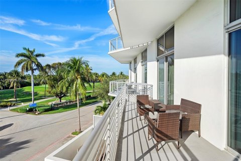 Condo in Miami Beach, Florida, 2 bedrooms  № 1479847 - photo 19