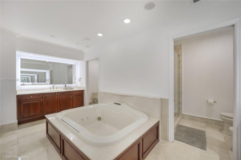 Condominio en venta en Miami, Florida, 3 dormitorios, 458.47 m2 № 2091282 - foto 14