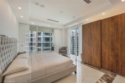 Condominio en venta en Miami, Florida, 3 dormitorios, 458.47 m2 № 2091282 - foto 11