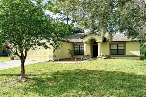 House in Spring Hill, Florida 4 bedrooms, 161.28 sq.m. № 2086886