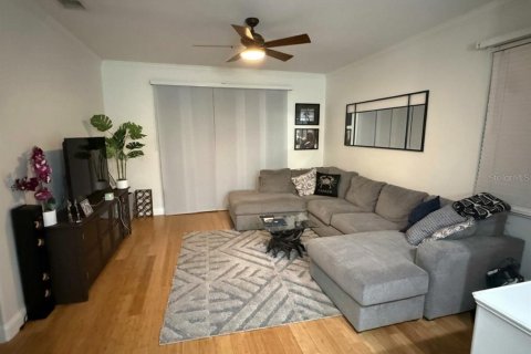Casa en venta en Longwood, Florida, 4 dormitorios, 183.2 m2 № 2422820 - foto 6
