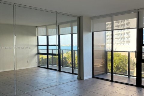 Copropriété à louer à Miami, Floride: 2 chambres, 91.97 m2 № 2152894 - photo 6