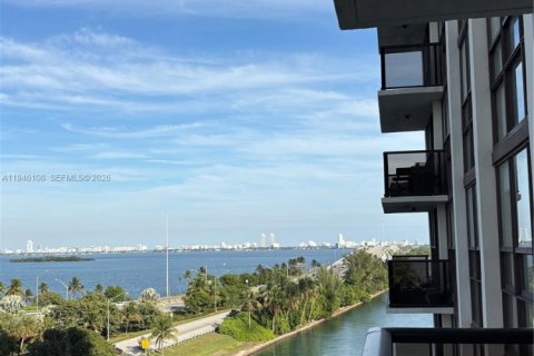 Copropriété à louer à Miami, Floride: 2 chambres, 91.97 m2 № 2152894 - photo 3