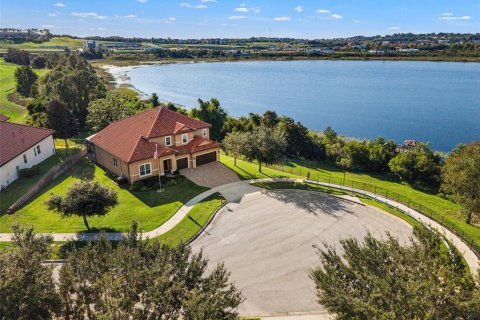 Villa ou maison à vendre à Clermont, Floride: 5 chambres, 376.72 m2 № 2420336 - photo 2