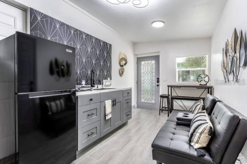House in Orlando, Florida 5 bedrooms, 144.56 sq.m. № 2095453 - photo 30