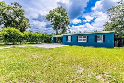 House in Orlando, Florida 5 bedrooms, 144.56 sq.m. № 2095453 - photo 2
