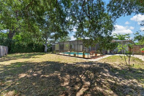 House in Gulfport, Florida 3 bedrooms, 179.95 sq.m. № 2313397 - photo 4