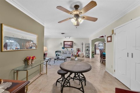 House in Gulfport, Florida 3 bedrooms, 179.95 sq.m. № 2313397 - photo 17
