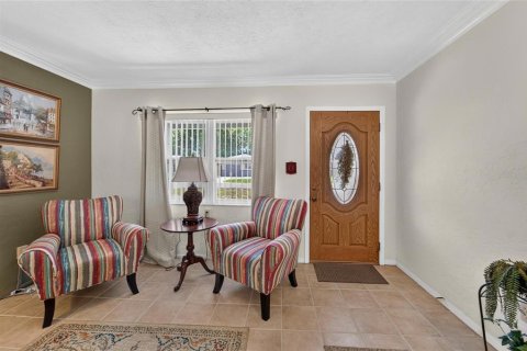 House in Gulfport, Florida 3 bedrooms, 179.95 sq.m. № 2313397 - photo 12