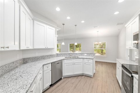 House in Dunnellon, Florida 4 bedrooms, 164.9 sq.m. № 1906628 - photo 20