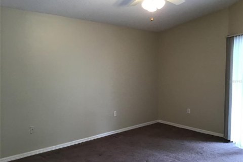 Villa ou maison à louer à Kissimmee, Floride: 3 chambres, 159.14 m2 № 2425640 - photo 12