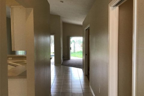 Villa ou maison à louer à Kissimmee, Floride: 3 chambres, 159.14 m2 № 2425640 - photo 2