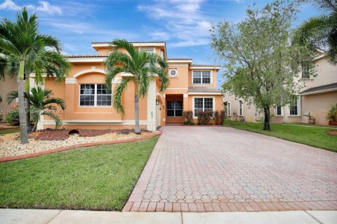 House in Miramar, Florida 5 bedrooms, 313.17 sq.m. № 1365469 - photo 9