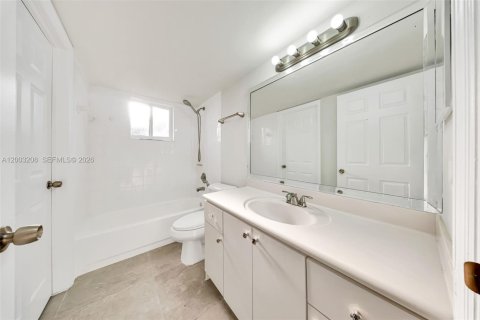 Copropriété à louer à Hialeah, Floride: 2 chambres, 88.72 m2 № 2066740 - photo 9