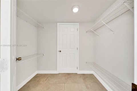 Copropriété à louer à Hialeah, Floride: 2 chambres, 88.72 m2 № 2066740 - photo 7