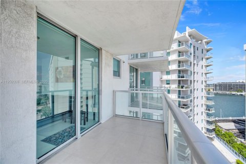 Снять в аренду кондоминиум в Майами-Бич, Флорида 1 спальня, 49.24м2, № 2005864 - фото 12