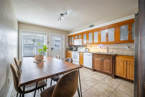 Купить таунхаус в Тампа, Флорида 4 комнаты, 96.99м2, № 1759389 - фото 8