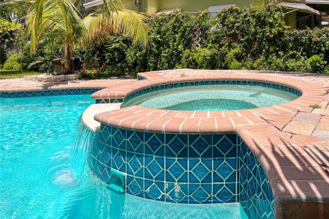 Купить виллу или дом в Форт-Лодердейл, Флорида 4 спальни, 166.39м2, № 2005516 - фото 13