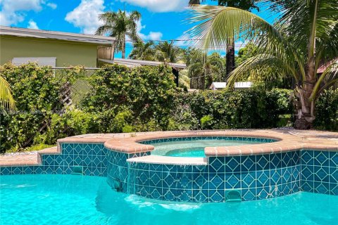 Купить виллу или дом в Форт-Лодердейл, Флорида 4 спальни, 166.39м2, № 2005516 - фото 16