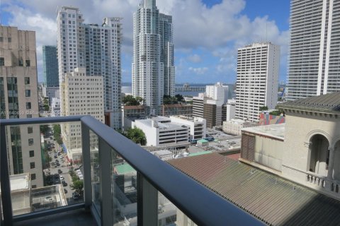 Condo in Miami, Florida, 2 bedrooms  № 1316129 - photo 16