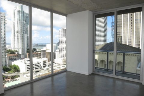 Condo in Miami, Florida, 2 bedrooms  № 1316129 - photo 4