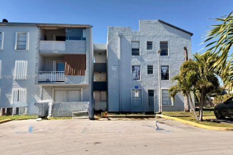 Кондоминиум с 2 спальнями в Хайалиа, Флорида № 2050889