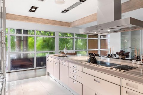 Villa ou maison à vendre à Miami, Floride: 7 chambres, 558.99 m2 № 1804486 - photo 10