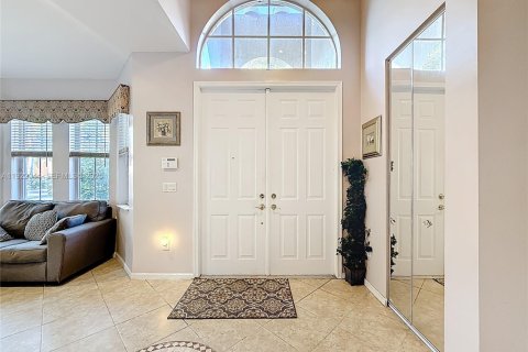 House in Pembroke Pines, Florida 5 bedrooms, 325.25 sq.m. № 1975957 - photo 7