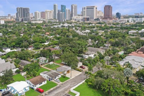 Villa ou maison à louer à Fort Lauderdale, Floride: 2 chambres, 78.6 m2 № 2046700 - photo 5