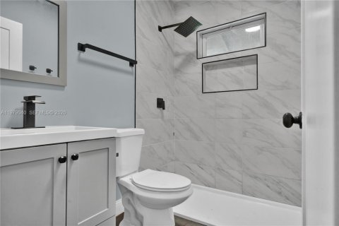 Villa ou maison à louer à Fort Lauderdale, Floride: 2 chambres, 78.6 m2 № 2046700 - photo 12