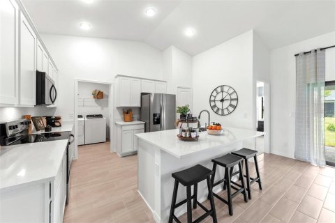 Villa ou maison à vendre à Citrus Springs, Floride: 4 chambres, 169.92 m2 № 2413484 - photo 5