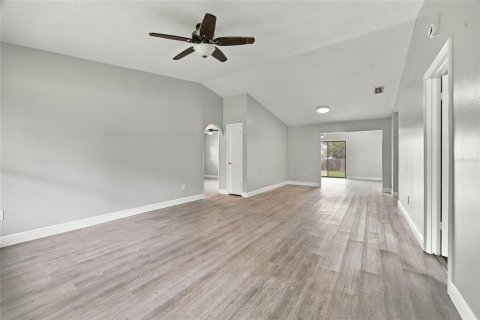 Villa ou maison à louer à Ocala, Floride: 3 chambres, 133.59 m2 № 2380621 - photo 3