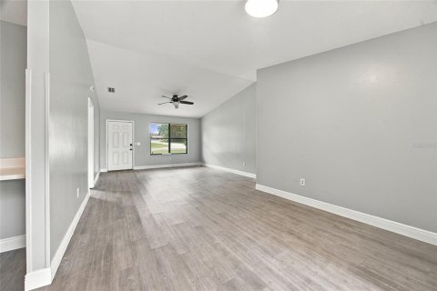 Villa ou maison à louer à Ocala, Floride: 3 chambres, 133.59 m2 № 2380621 - photo 5