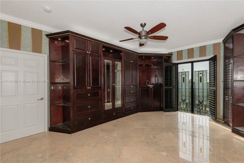 Condo in Coral Gables, Florida, 2 bedrooms  № 1716436 - photo 18