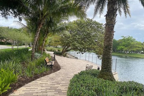 House in Cooper City, Florida 3 bedrooms, 166.95 sq.m. № 1881840 - photo 21