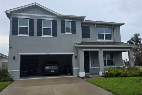 Villa ou maison à Zephyrhills, Floride 5 chambres, 242.01 m2 № 2201907