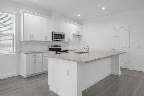 Casa en venta en Clermont, Florida, 4 dormitorios, 195.56 m2 № 1902610 - foto 6