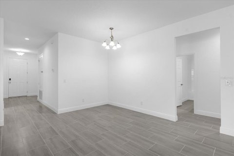 Casa en venta en Clermont, Florida, 4 dormitorios, 195.56 m2 № 1902610 - foto 3