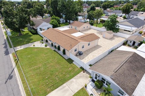 Casa en venta en Tampa, Florida, 6 dormitorios, 303.51 m2 № 2412666 - foto 12